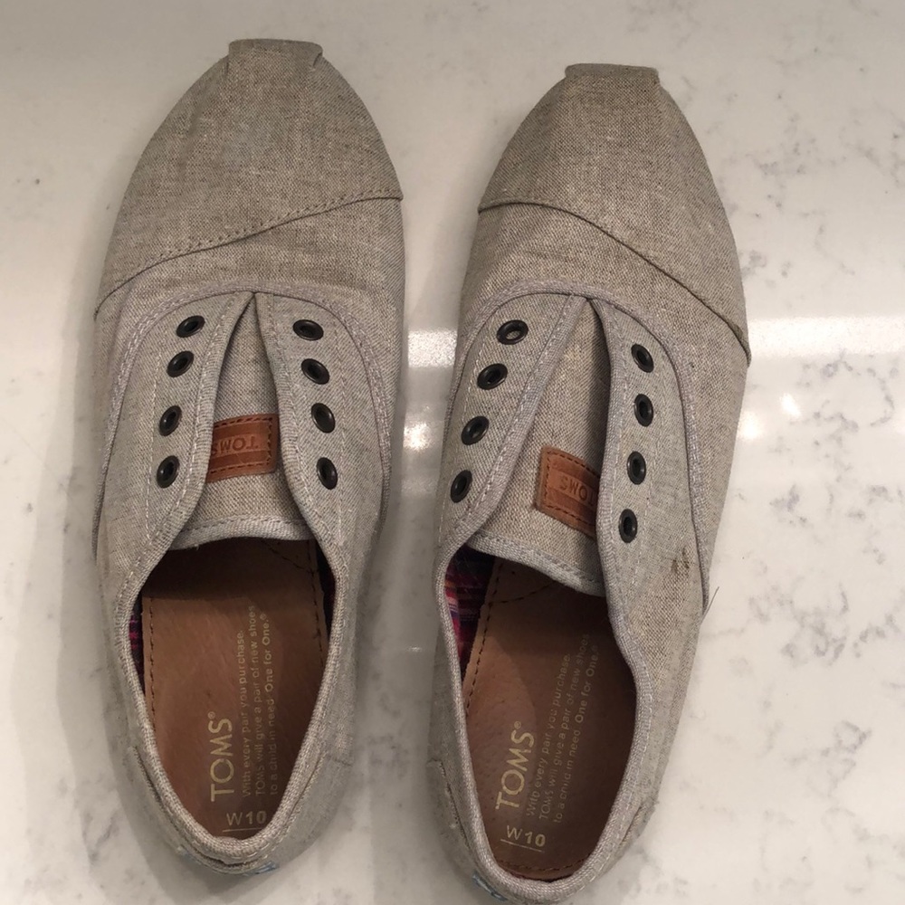 Toms